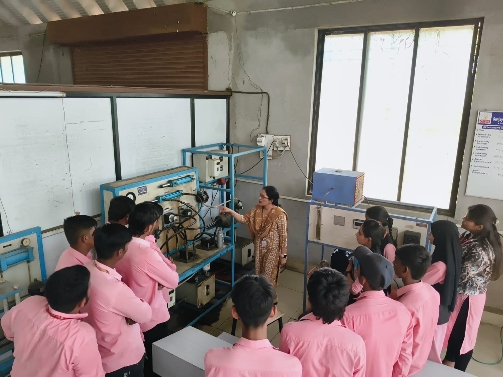 Industrial Hydraulic and Pneumatics